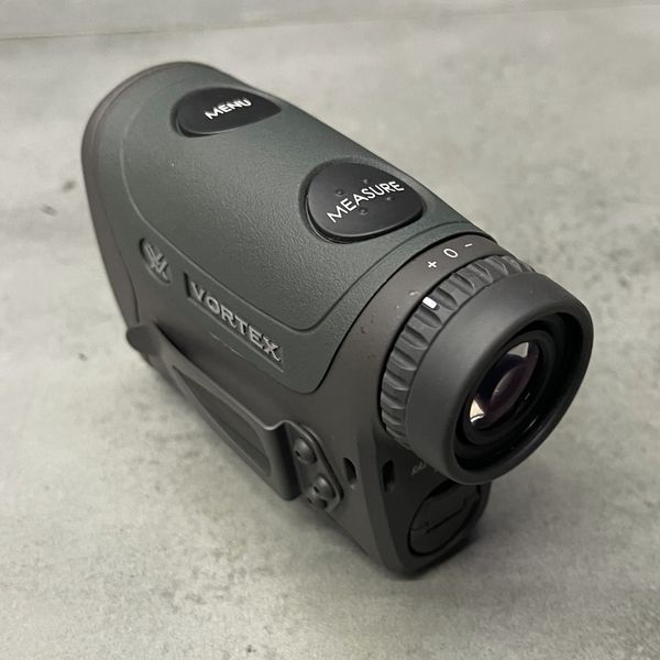 Далекомір лазерний Vortex Razor HD 4000 (LRF-250), дальність 4.6-3657м, 7х25, кутова компенсація, режим LOS для стрільби з гвинтів 242750 фото