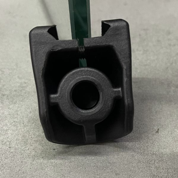 Упор DLG TACTICAL (DLG-151) с гнездом для QD антабки, цвет Черный, упор на цевье на планку&nbsp;Пикатинни 242841 фото