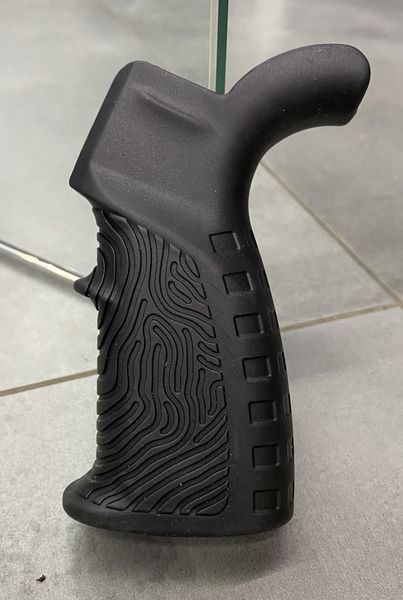 Рукоятка пістолетна для AR15 прогумована DLG TACTICAL (DLG-123-black), колір Чорний, з відсіком, "бобровий хвіст" 241875 фото