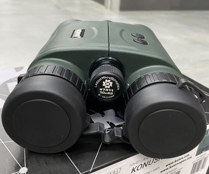 Бінокль із лазерним далекоміром KONUS KONUSRANGE-2 10x42 з дальністю вимірювань 1200 метрів 241967 фото