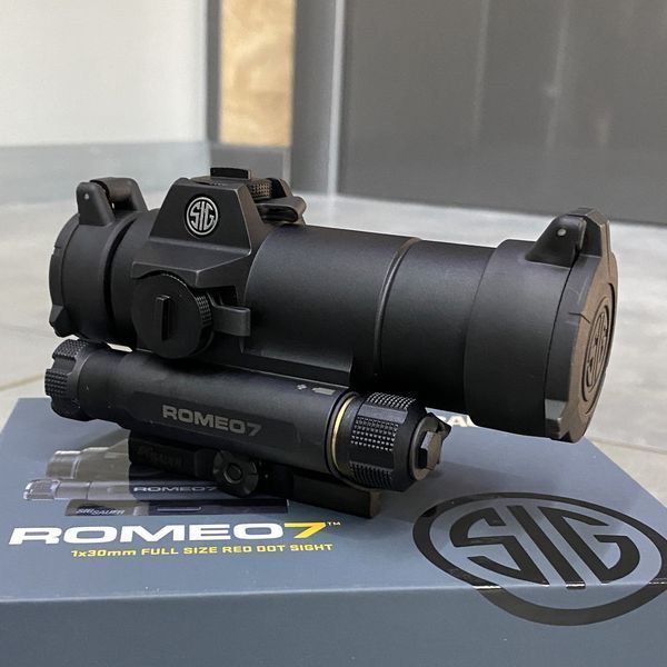 Коллиматорный прицел Sig Sauer ROMEO7, 1x30, 2 МОА красная точка,&nbsp;с QD креплением на Пикатинни,&nbsp;SOR71001 243844 фото