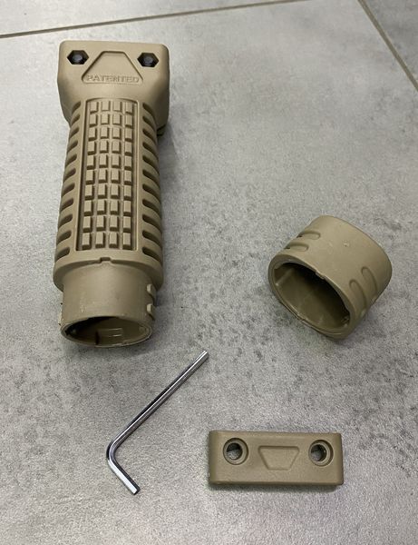 Рукоятка передняя DLG TACTICAL (DLG-115), цвет Койот, с отсеком, с планкой Пикатинни, рукоятка переноса огня 241863 фото