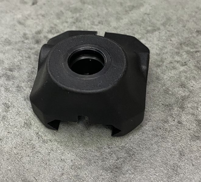 Посадочное гнездо под антабку для цевья, цвет Черный, DLG TACTICAL (DLG-158-black) QD под Пикатинни 241872 фото