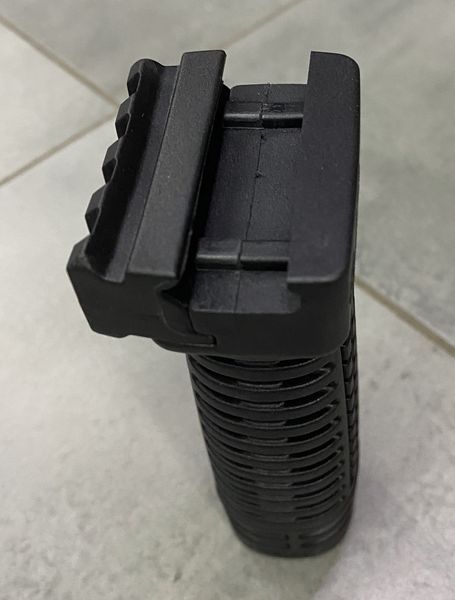 Рукоятка передня DLG TACTICAL (DLG-115-black), колір Чорний, з відсіком, з планкою Пікатінні, рукоятка перенесення вогню 241864 фото
