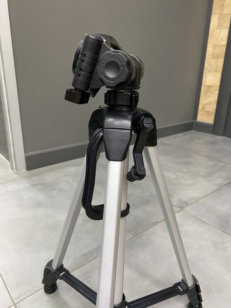 Штатив KONUS 3-POD-9, 53-146 см для установки любого рода оптики, вращение на 360, напольный 241943 фото