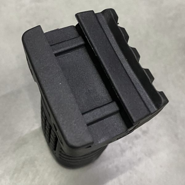 Рукоятка тактическая средняя, DLG TACTICAL (DLG-116), цвет Черный, с отсеком для хранения, на Вивер/Пикатинни 241729 фото