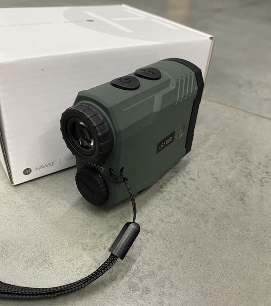 Далекомір лазерний Hawke LRF 800 (41022) LCD 6x25. Точність виміру на відстані до 800 м 241699 фото